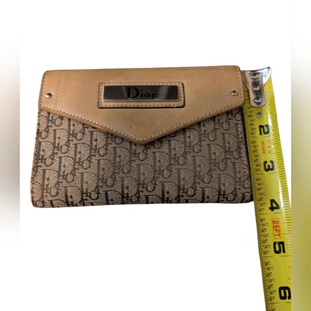 Dior Tan and Brown Women's Wallet Canvas Leather Needs Snap Replacement Preloved - Picture 15 of 15
